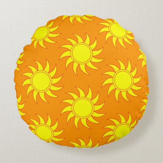 Cute seamless pattern of sun. Doodle hand drawn st ラウンドクッション (正面)