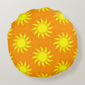 Cute seamless pattern of sun. Doodle hand drawn st ラウンドクッション (裏面)