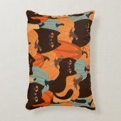 Cute seamless pattern with black cats and pumpkins アクセントクッション (正面(垂直))