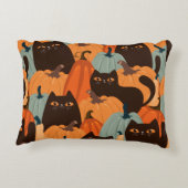Cute seamless pattern with black cats and pumpkins アクセントクッション (裏面)