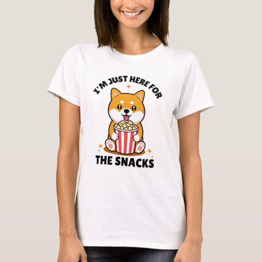 Cute Shiba Inu Just Here for the Snacks Design Tシャツ (正面)