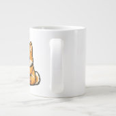 Cute Shiba Inu with Laptop – Cozy Dog Illustration ジャンボコーヒーマグカップ (裏面)