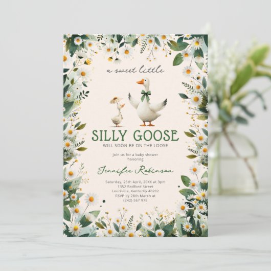 Cute Silly Goose Gender Neutral Baby Shower 招待状 (スタンド正面)