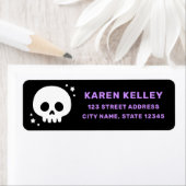 Cute skull with stars black purple return address ラベル (インサイチュ)