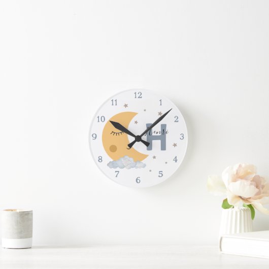 Cute Sleeping Moon Kids Clock with Initial & Name ラウンド壁時計 (ホーム)