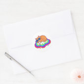 Cute Sleeping Orange Cat on Rainbow Cloud with Sta ラウンドシール (封筒)