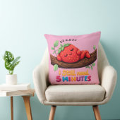 Cute Sleeping Strawberry – 20" Throw Pillow クッション (椅子)