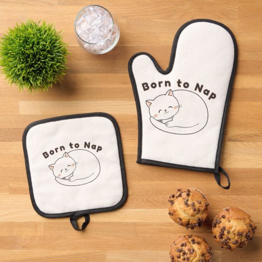 Cute Sleepy Cat “Born to Nap” Line Art Design 鍋つかみ&鍋敷きセット (トップダウン)