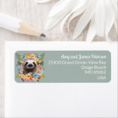 Cute sloth among tropical flowers blue custom name ラベル (インサイチュ)