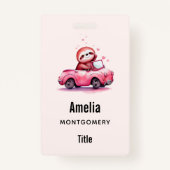 Cute Sloth Driving a Pink Convertible バッジ (正面)