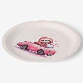Cute Sloth Driving a Pink Convertible ペーパープレート (アングル)