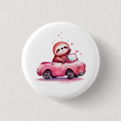 Cute Sloth Driving a Pink Convertible 缶バッジ (正面)