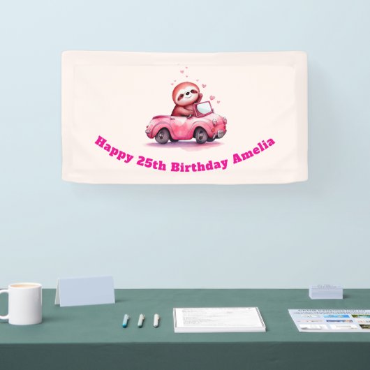 Cute Sloth Driving a Pink Convertible Birthday 横断幕 (トレードショー)