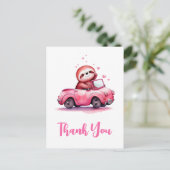 Cute Sloth in a Pink Convertible Thank You ポストカード (スタンド正面)