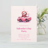 Cute Sloth in a Pink Convertible Valentine's Day 招待状 (スタンド正面)