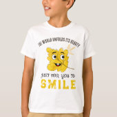 Cute Smiling Leaf "The World Unfolds Its Beauty" Tシャツ (正面)