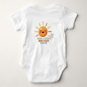 Cute Smiling Sun Birthday Wishes Baby Jersey Bodys ベビーボディスーツ (裏面)