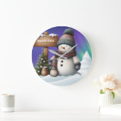 Cute snowman on North Pole with northern lights ラージ壁時計 (ホーム)