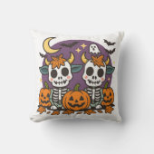 Cute Spooky Skeleton Cows Throw Pillow クッション (正面)