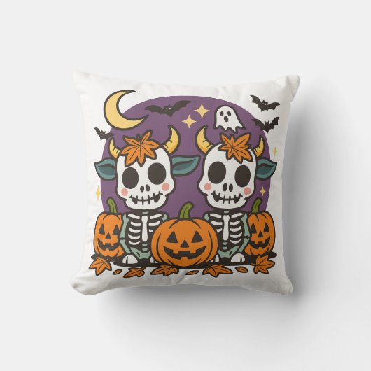 Cute Spooky Skeleton Cows Throw Pillow クッション (正面)