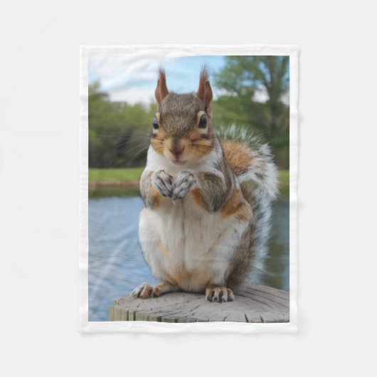 Cute Squirrel by the Lake Nature Fleece Blanket フリースブランケット (正面)