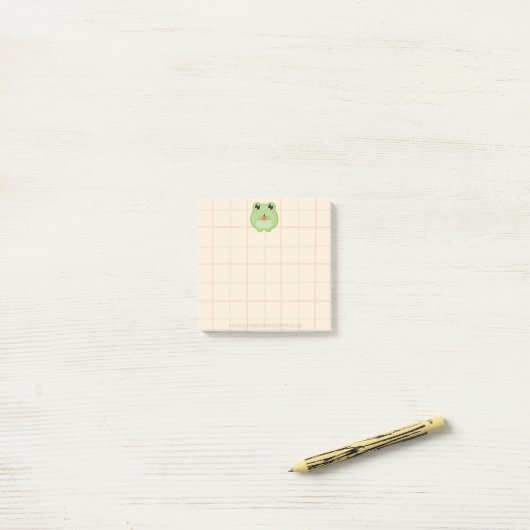 Cute Sticky notes with a frog with an apple ポストイット (デスク上)