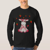 Cute Strawberry Cow Fruit Tシャツ (正面)