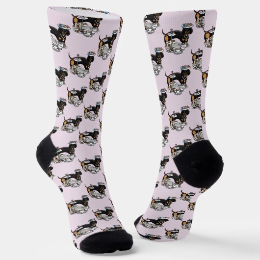 Cute Tea Party Dachshund Dog (black & tan) Funny ソックス (傾斜あり)