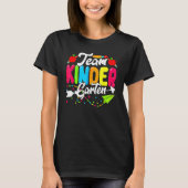 Cute Team Kindergarten Happy Back To School Teache Tシャツ (正面)