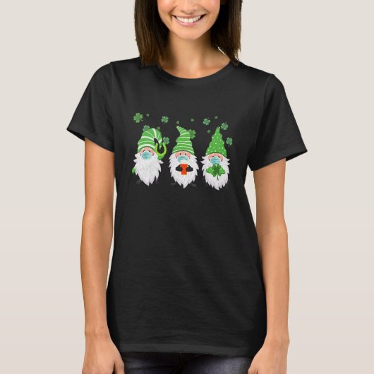 Cute Three Gnome Shamrock Happy St Patrick's Day Tシャツ (正面)