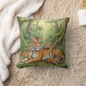 Cute Tiger  Mama And Cubs Jungle Animals  クッション (ブランケット)