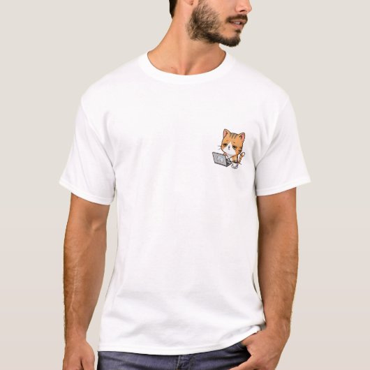 Cute Tired Orange Tabby Cat Working on Laptop Tシャツ (正面)