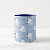 Cute Tired Polar Bear ツートーンマグカップ (中央)