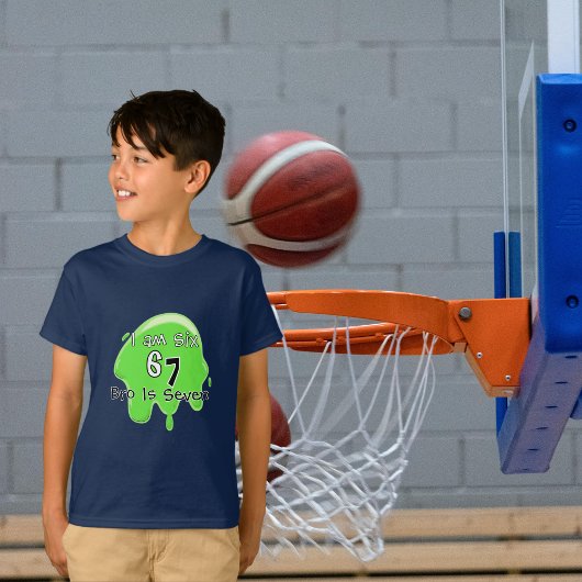 Cute Trending Slime 6 7 Green Personalize Kids Tシャツ