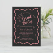 Cute Trendy Pink Wavy Border Graduation Invitation 案内状 (スタンド正面)