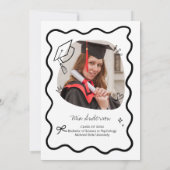 Cute Trendy Pink Wavy Border Graduation Invitation 案内状 (裏面)