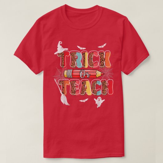 Cute Trick Or Teach Fun Halloween Teacher Leopard  Tシャツ (デザイン正面)