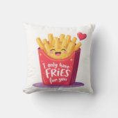 Cute Valentine French Fries Pun クッション (正面)