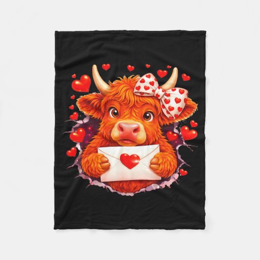 Cute Valentine Highland Cow With Heart Bow Western フリースブランケット (正面)