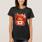 Cute Valentine Highland Cow With Heart Bow Western Tシャツ (正面)