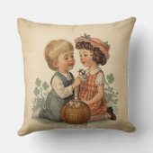 Cute Vintage Kids クッション (裏面)