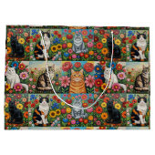 Cute Whimsical Cats and Folk Art Flowers ラージペーパーバッグ (裏面)