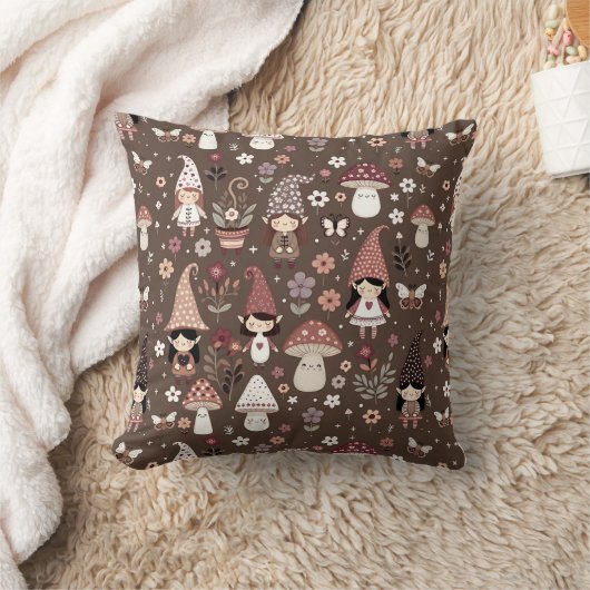Cute Whimsical Fair Gnomes and Mushrooms  クッション (ブランケット)