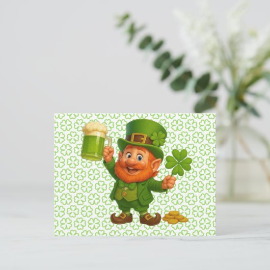 Cute/whimsical leprechaun Saint Patrick's Day  ポストカード (スタンド正面)