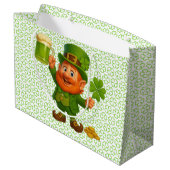 Cute/whimsical leprechaun Saint Patrick's Day  ラージペーパーバッグ (裏面アングル)