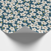 Cute White Spring Flowers Pattern on Deep Blue ラッピングペーパー (角)