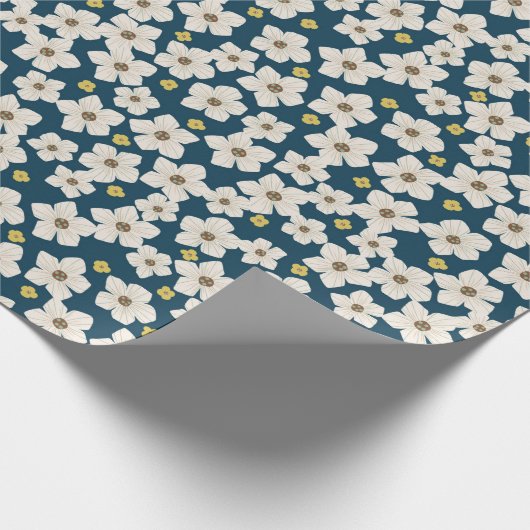 Cute White Spring Flowers Pattern on Deep Blue ラッピングペーパー (角)