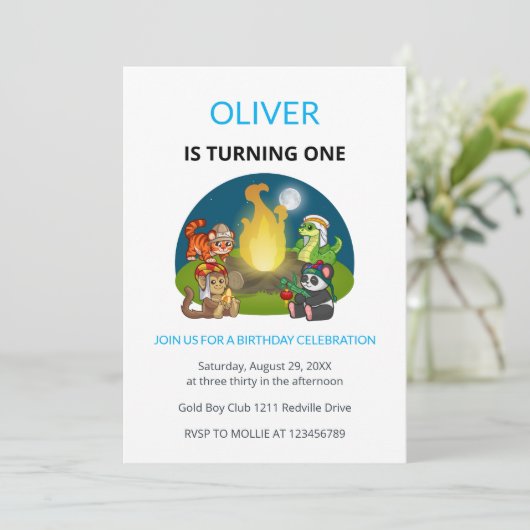 Cute Wild Animals Campfire Kids First Birthday 招待状 (スタンド正面)
