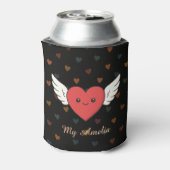 Cute Winged Heart Can Cooler – Valentine Gift 缶クーラー (缶裏面)