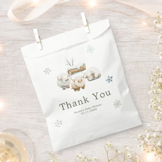 Cute Winter Arctic Cow Baby Shower フェイバーバッグ (クリップ留めされた状態)